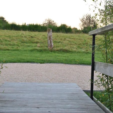Un Espace Au Bord De L'Eau Paliseul Exterior foto