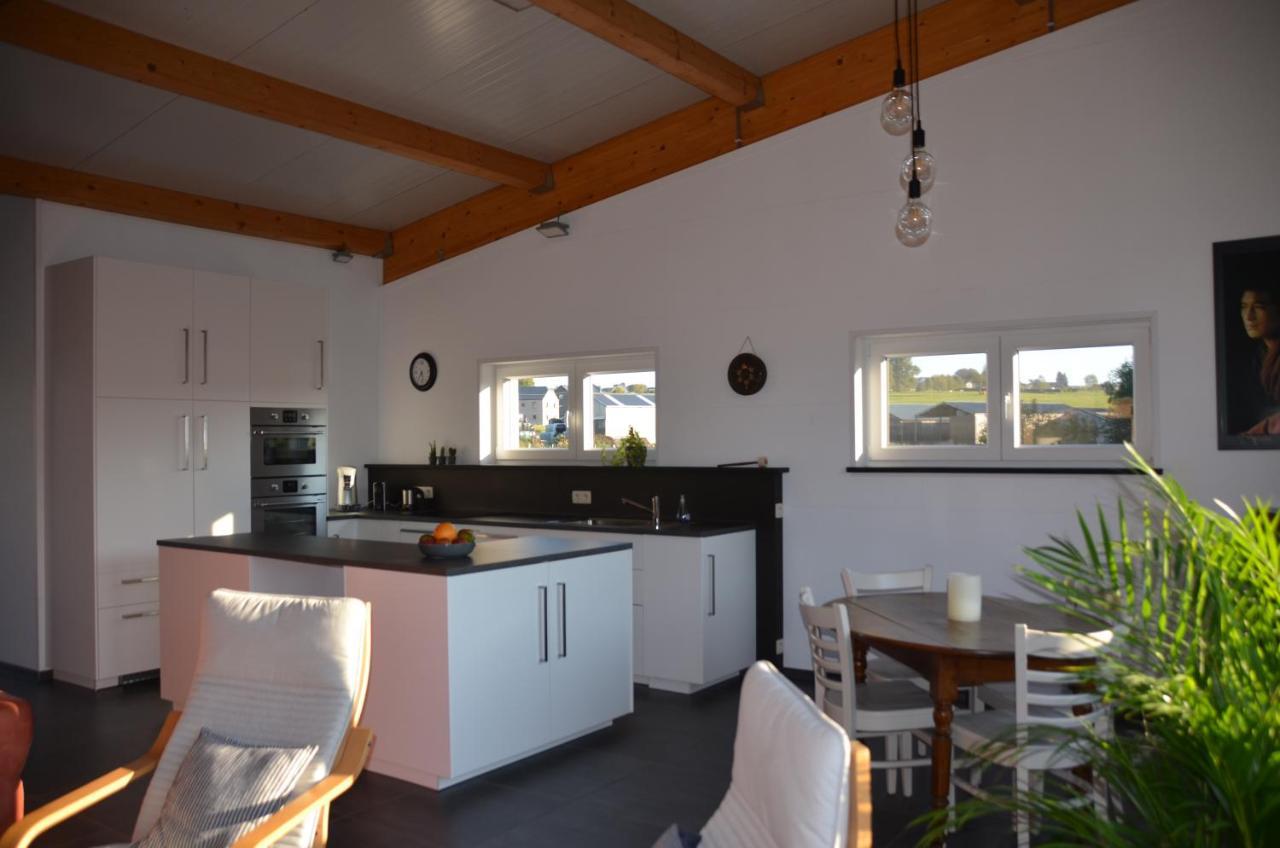 Un Espace Au Bord De L'Eau Paliseul Exterior foto